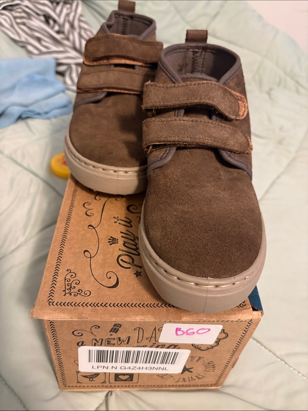 Cienta Brown Suede Velcro Kids Sneakers